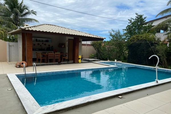 Indoor pool, sun loungers