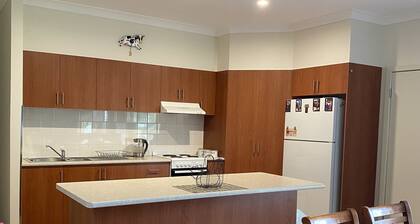 Riverland Cottage Wentworth, self contained, 4 bedrooms, 10 mins from Wentworth