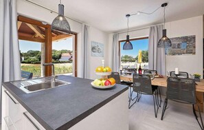 Dining - Beautiful home in Funtana (Funtana)