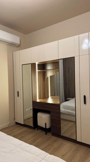 3 bedrooms, WiFi, bed sheets - Modern 3 BD apartment With garden view in Allegria Residence - sheikh zayed (Giza Governorate)