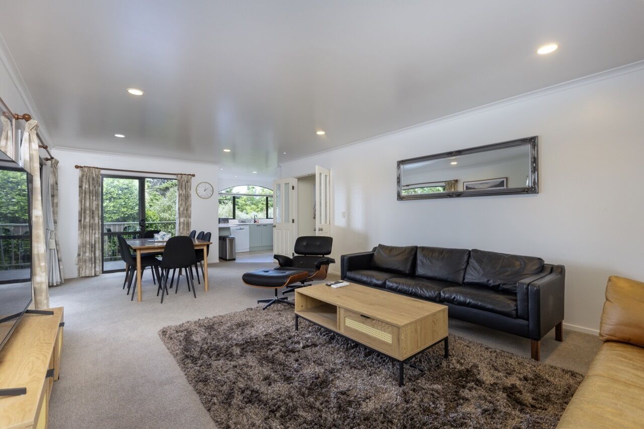 Smart TV, table tennis, stereo