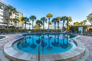 A heated pool - Harbor Towers 2/2 Condo on Siesta Key (Siesta Key)