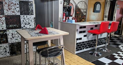Private, free parking and laundry. Centrally located to everything
The Roadhouse