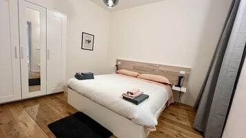 1 chambre, coffres-forts dans les chambres, fer et planche Ă repasser