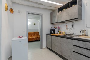 Fridge, microwave, stovetop, toaster