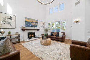 Smart-TV, peis og bordtennis