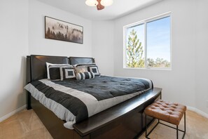 4 bedrooms, free WiFi, bed sheets