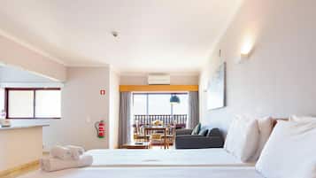 Bügeleisen/Bügelbrett, kostenloses WLAN, Bettwäsche