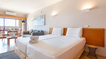 1 bedroom, iron/ironing board, WiFi (free), bed sheets