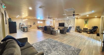 Brand New House Right on Allen St one Block from the Birdcage