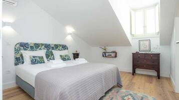 1 bedroom, iron/ironing board, travel crib, free WiFi