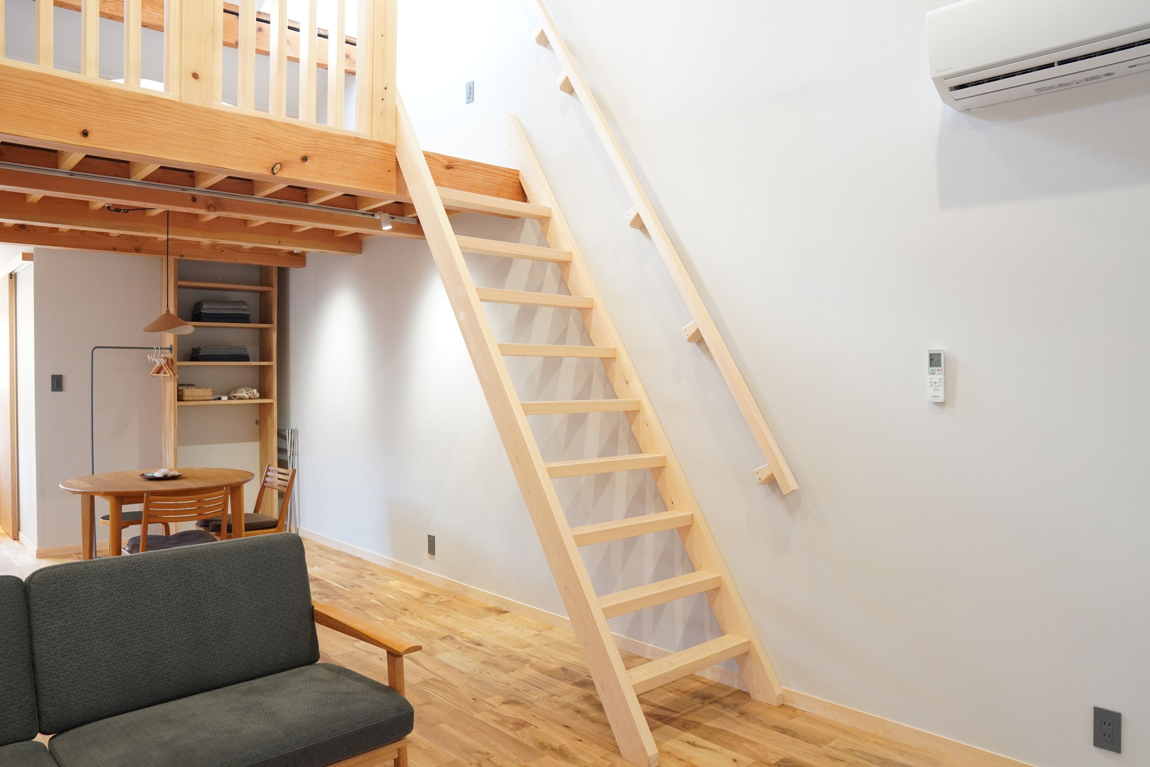 Design House, Non Smoking, Kitchen | Living area | 50-inch flat-screen TV with cable channels