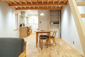 Maison Design, non-fumeur, cuisine | Aire de séjour | Téléviseur à écran plat de 50 po avec télévision par câble