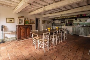Dining - Beautiful private villa with WIFI, TV, patio, pets allowed and panoramic view, close to Viareggio (Camaiore)