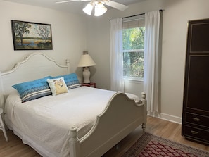 4 bedrooms, in-room safe, iron/ironing board, travel cot