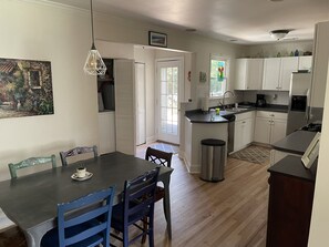 Dining - Nice cozy house ! (Beaufort)