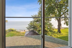 Interior - Lakefront Retreat - Serene escape on Lake Erie! Amazing Views! Lorain OH (Lorain)