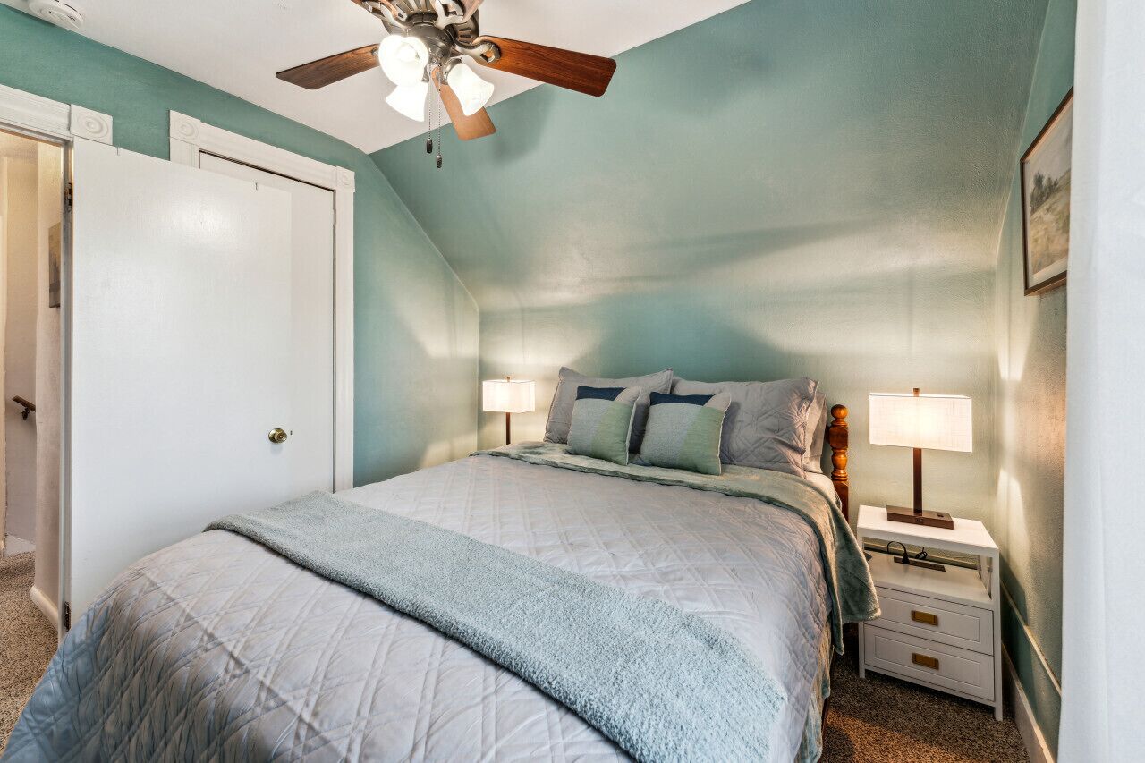 3 bedrooms, desk, iron/ironing board, free WiFi