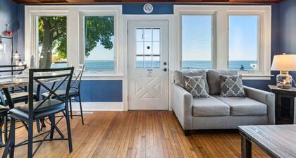 Charming Lakefront home with incredible views on Lake Erie, Lorain OH