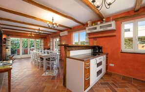 Geladeira, fogão, cooktop, lava-louças