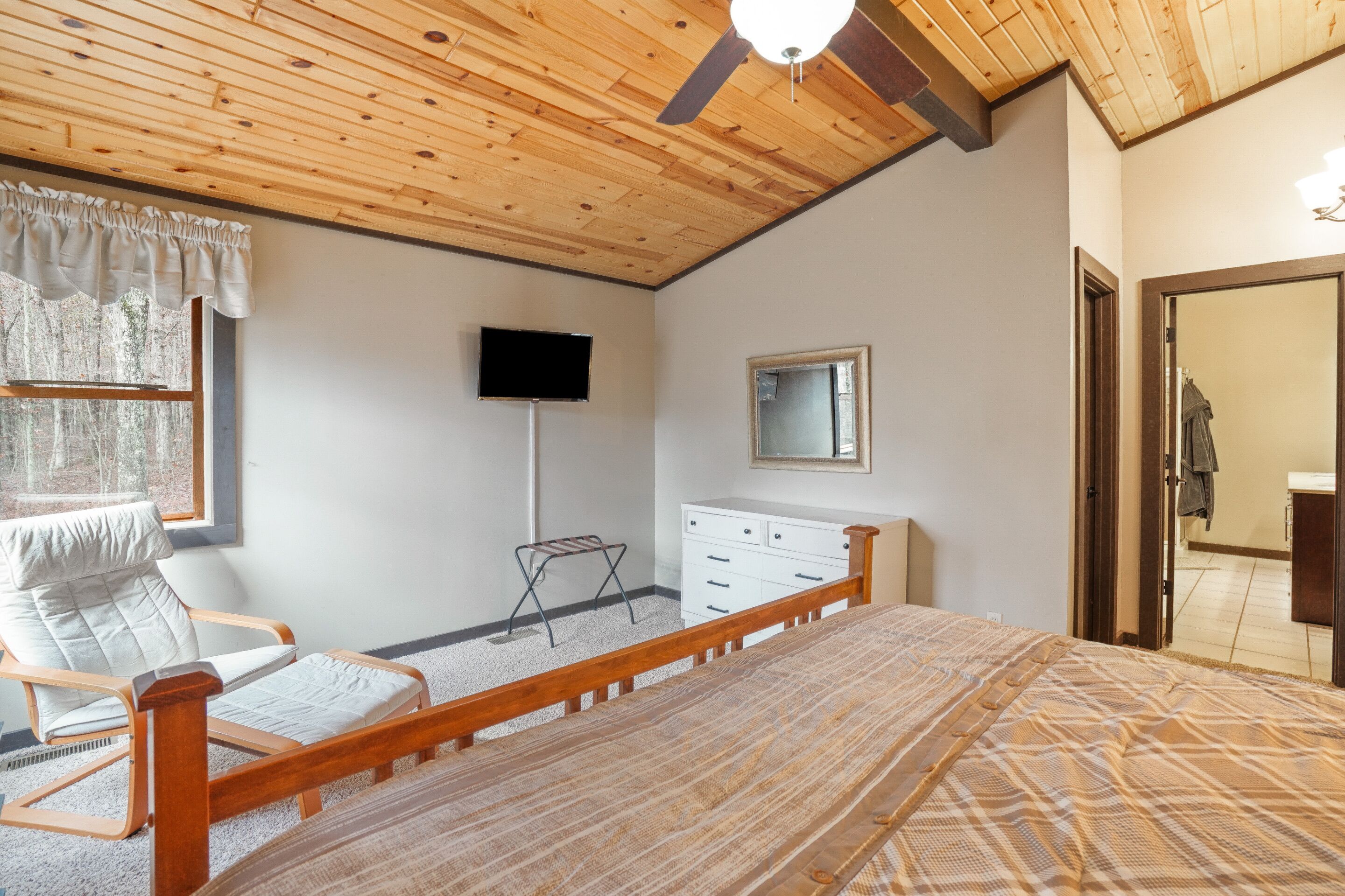 3 quartos, Wi-Fi de cortesia, roupa de cama