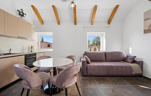 Smart TV y futbolito 