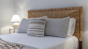 4 bedrooms, desk, iron/ironing board, travel cot