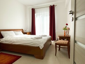 1 chambre, fer et planche à repasser, Wi-Fi gratuit, draps fournis