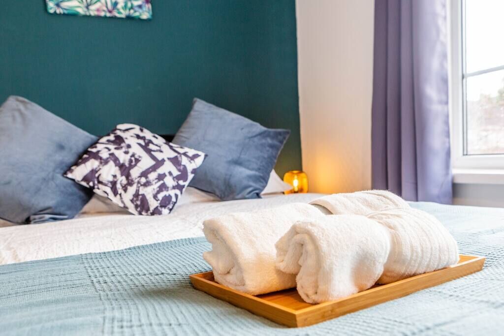 2 bedrooms, iron/ironing board, free WiFi