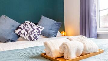 2 bedrooms, iron/ironing board, free WiFi