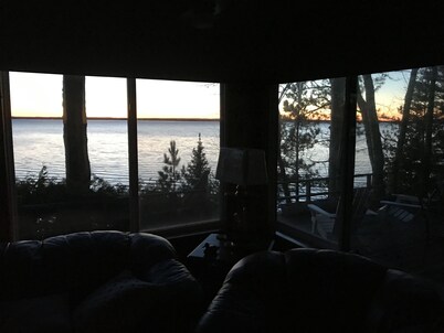 Cozy Cabin on Black Lake with a great view, 5 minutes to Black Mountain rec area