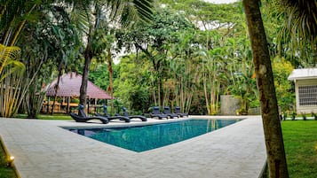 Piscina externa
