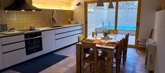 Casa Groga, para 6 personas, pequeña piscina privada, chimenea, wifi, A/A, . . .