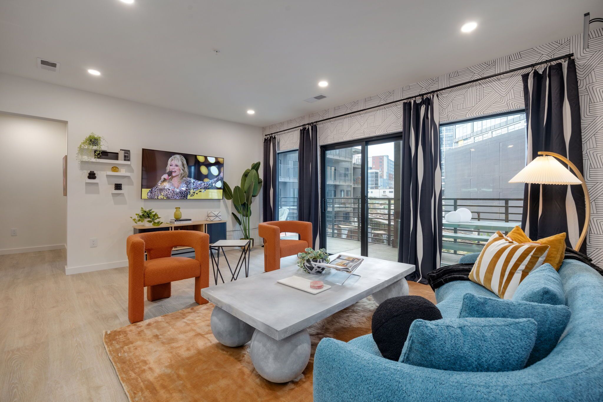 Hyve - Waves - Walk To Downtown Broadway - Full Gym
