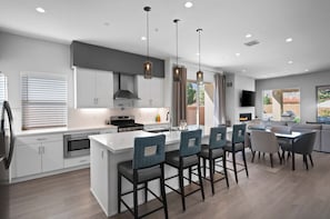 Fridge, microwave, oven, stovetop - See you at Sunset! PGA West (PGA Signature!) (La Quinta)