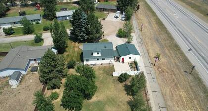 Welcome to BarnRoots a Cozy Family sized house, bring your friends