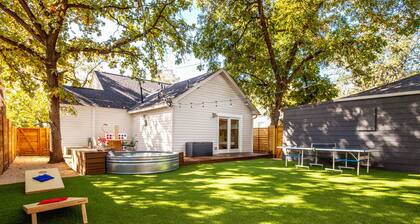 Heated Pool-Sleeps 10-Fire Pit- 2miles Downtown!