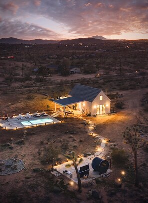 Exterior - Jewel Crest House - Wellness Retreat with Pool, Spa, Sauna, Cold Plunge & Stars (Yucca Valley)