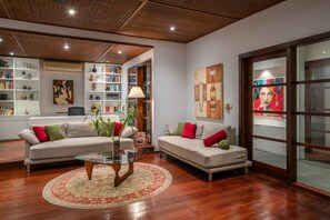 Family Villa | Living area - Villa Claudia  (Kerobokan)