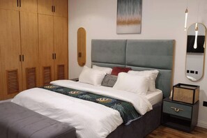 3 Schlafzimmer, Bügeleisen/Bügelbrett, WLAN, Bettwäsche