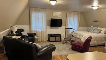 1 bedroom, in-room safe, iron/ironing board, free WiFi