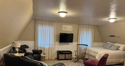 The Barn nice studio apartment all to yourself Quiet country setting