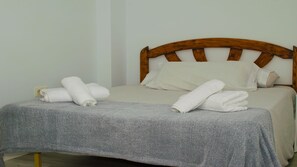 1 bedroom - Experimenta la Comodidad de Nuestro Estudio Céntrico en Alicante (Alicante)