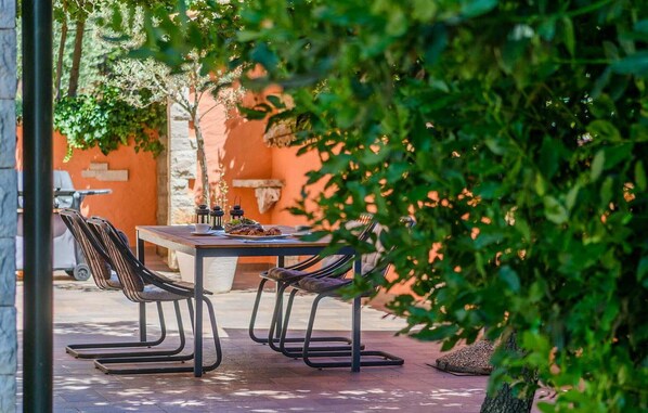 Outdoor dining - Pet friendly apartment in Porec (Porec)