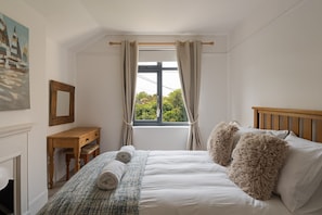 2 bedrooms, internet, bed sheets - Rowan Cottage - Sleeps 4 in Croyde (Croyde,)