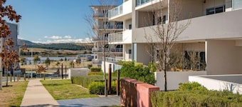 Serenity at Stromlo modern apartment @Wright