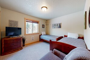 2 bedrooms, WiFi, bed sheets