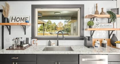 Portsmouth Waterfront Home / Private Dock