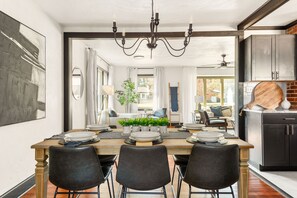 Interior - New listing! Charming, Waterfront Home-3 br,2 bath-sleeps 10! (Portsmouth)