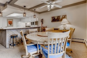 Dining - Spacious and near Main Street (Breckenridge)
